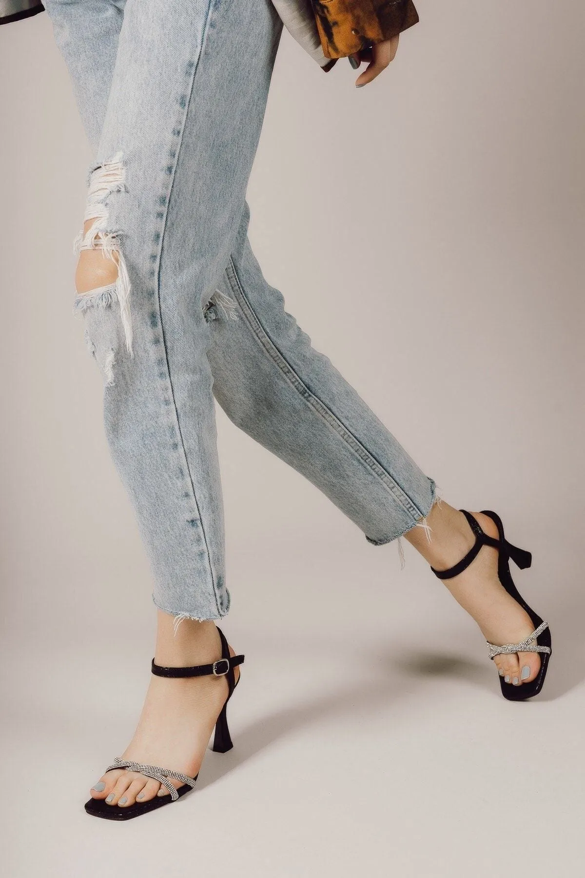 Black Sultan Women Heels Shoes 0012345
