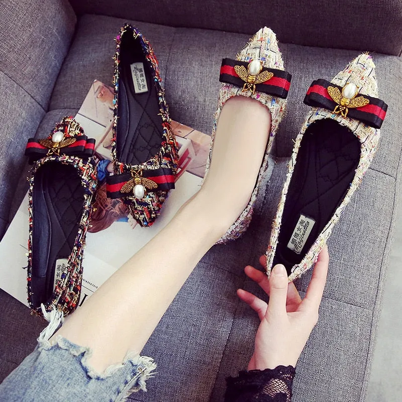 Breathable Bee Decoration Rhinestone Pointed Toe Women Flat Shoes