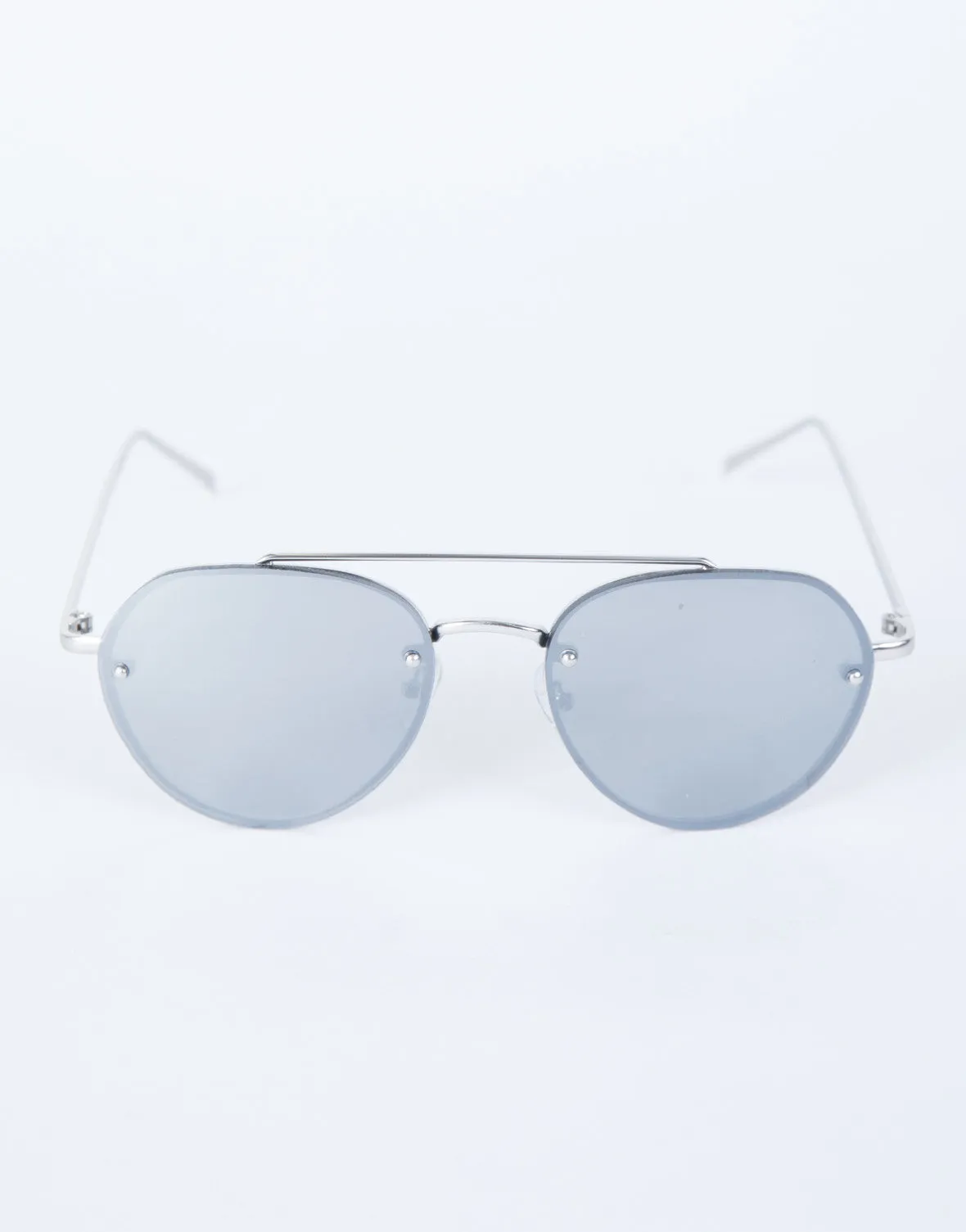 Minimal Aviator Sunnies