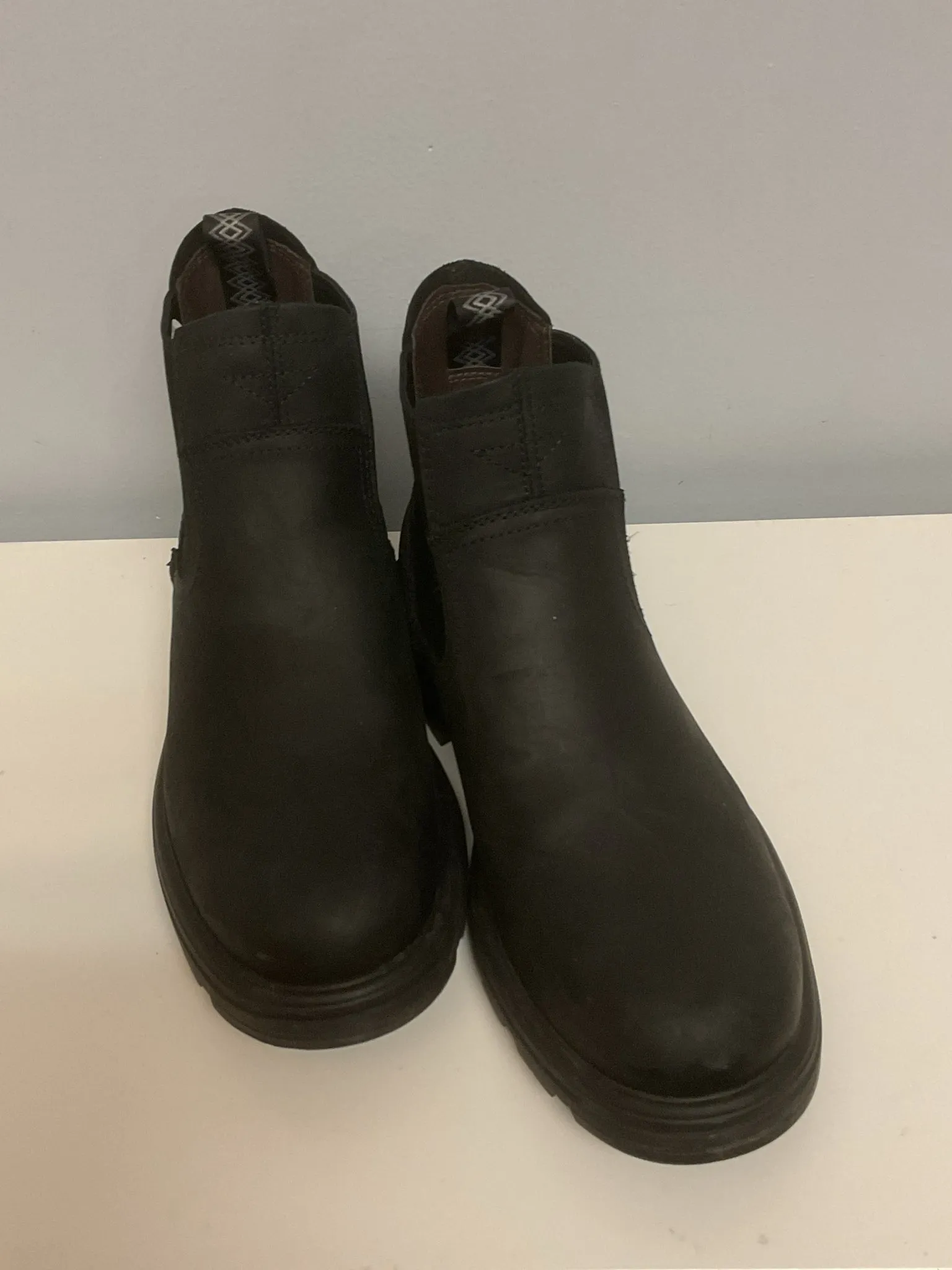 Ugg Child Shoe Size 7 Black Boots