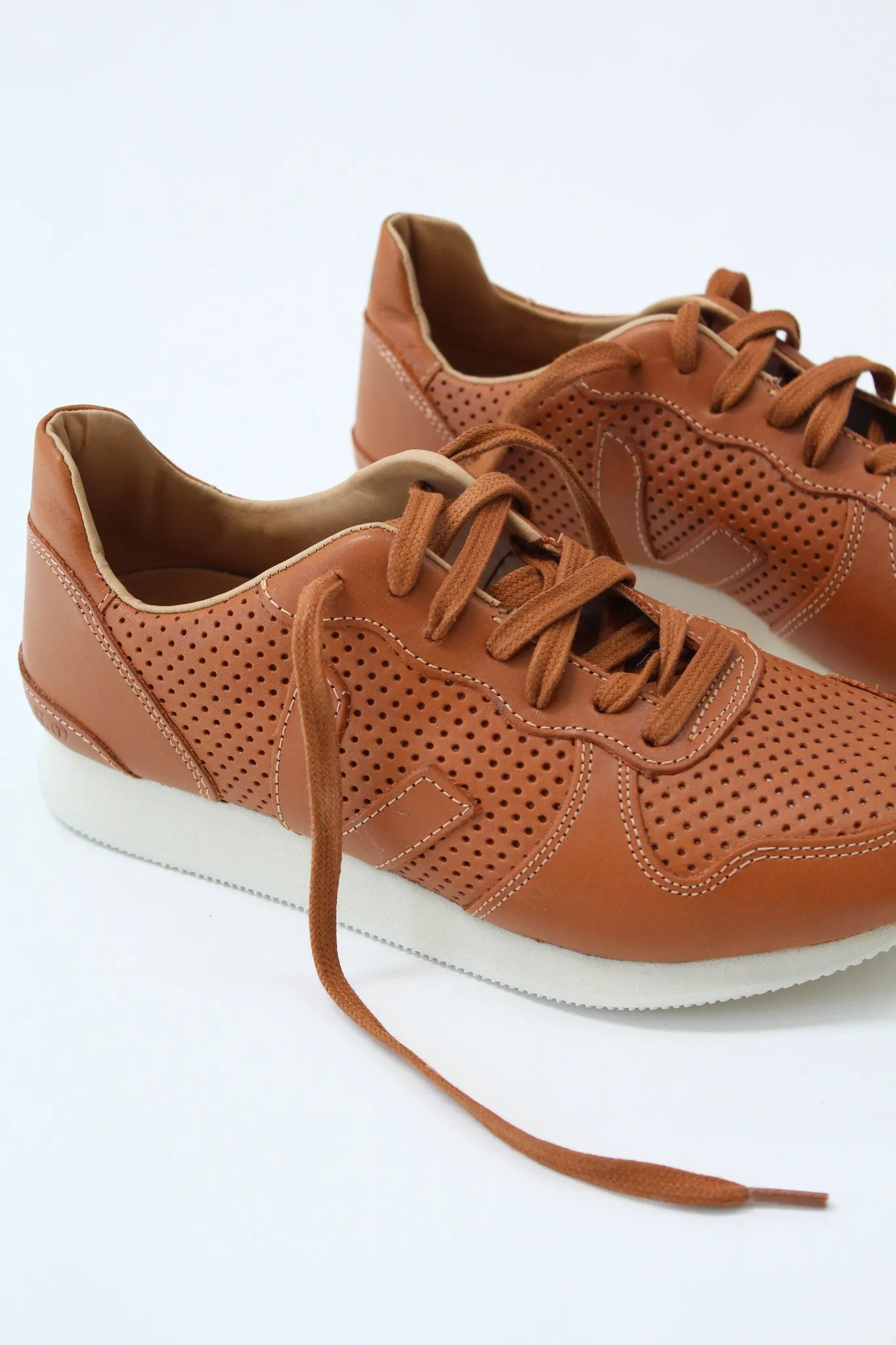Veja Holiday Low Top Leather Tuile  Perforated Sneaker